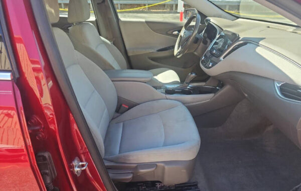 2018 Chevrolet Malibu LT - Image 5