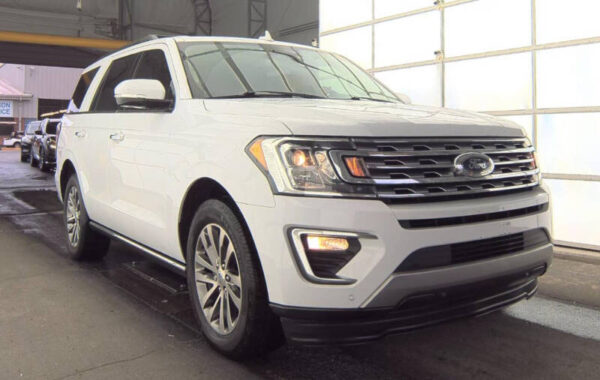 2018 Ford Expedition Limited - Image 2