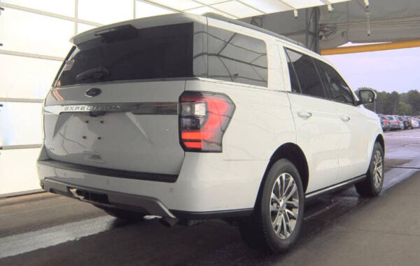 2018 Ford Expedition Limited - Image 4