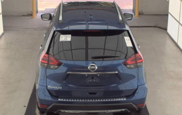 2018 Nissan Rogue SV - Image 7