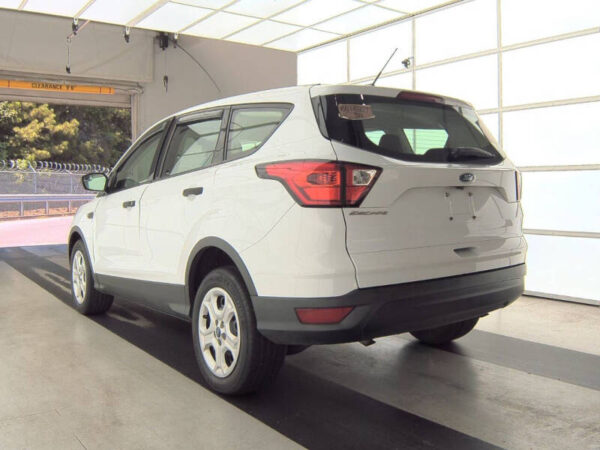 2019 Ford Escape S - Image 4