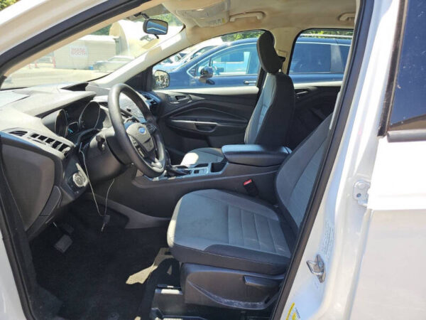 2019 Ford Escape S - Image 6