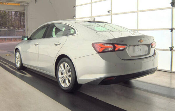 2020 Chevrolet Malibu LT - Image 4