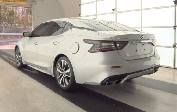 2020 Nissan Maxima SV - Image 4