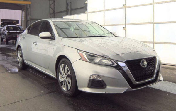 2021 Nissan Altima S - Image 10
