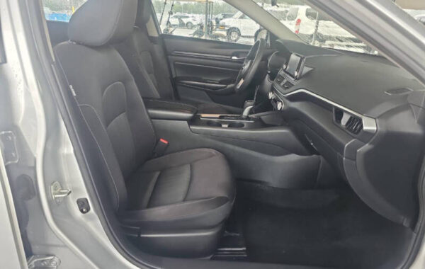 2021 Nissan Altima S - Image 6