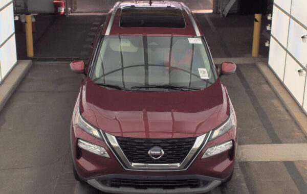 2021 Nissan Rogue SV - Image 3
