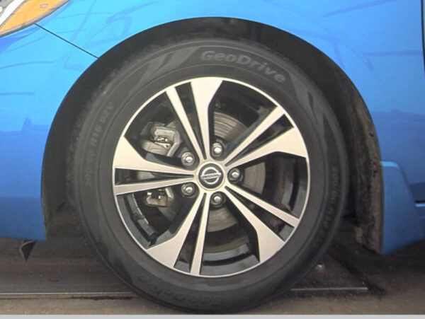2021 Nissan Sentra SV - Image 3